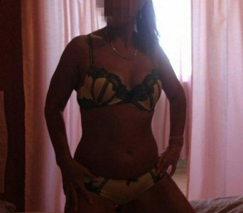 Взрывная смесь страсти и нежности. Приглашаю в гости для ярких и горячих встреч. Буду радовать тебя своим телом и умением дарить удовольствие. 8713, 36 лет